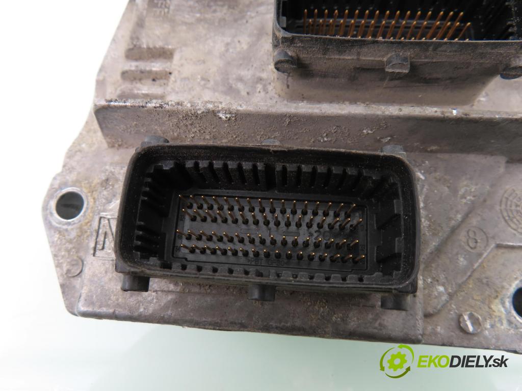 OPEL ZAFIRA B (A05) MINIVAN 2006 69,00 1.6 CNG - Z 16 YNG 1598,00 řídící jednotka motora 28023583