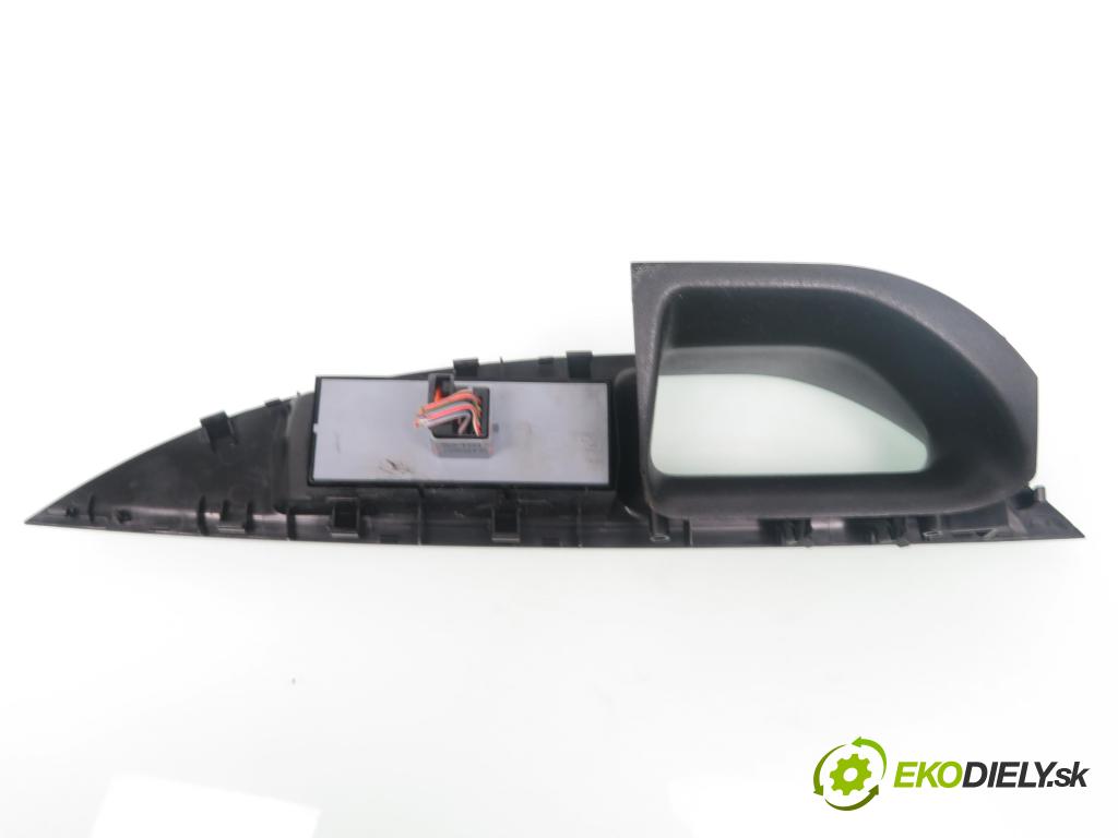 SEAT ALTEA (5P1) MINIVAN 2004 75,00 1.6 102 1595,00 Panel ovládania okien 1K4959857 ; 5P1867171A