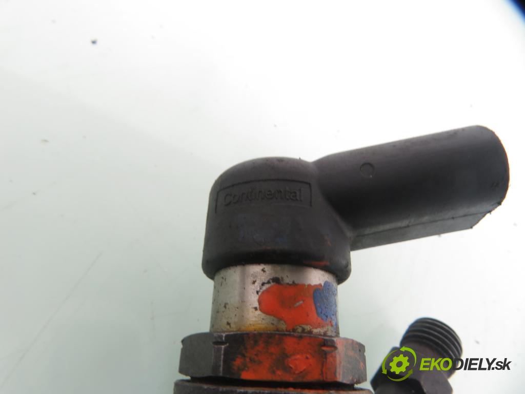 VOLVO V50 (MW) KOMBI 2004 100,00 2.0 D 136 - D 4204 T (PSA) 1997,00 vstrekovač 9657144580 (Vstrekovače)