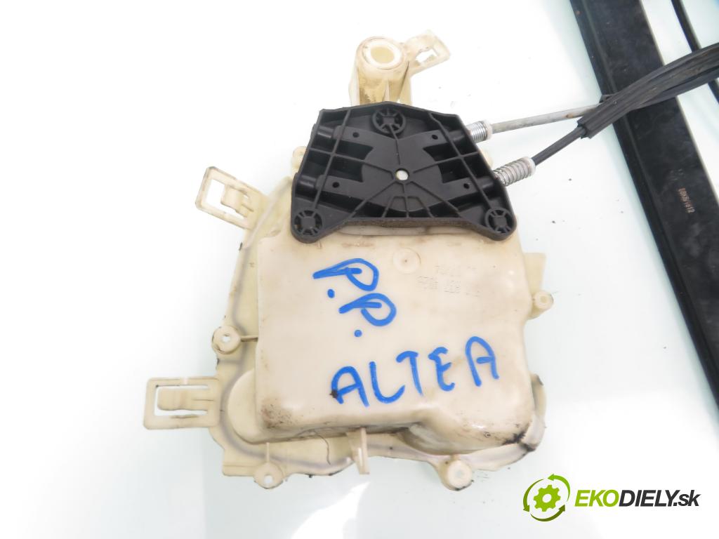 SEAT ALTEA (5P1) MINIVAN 2004 75,00 1.6 102 1595,00 mechanismus oken PPE 5P0837402A ; F005S00151 ; 1K0959792D