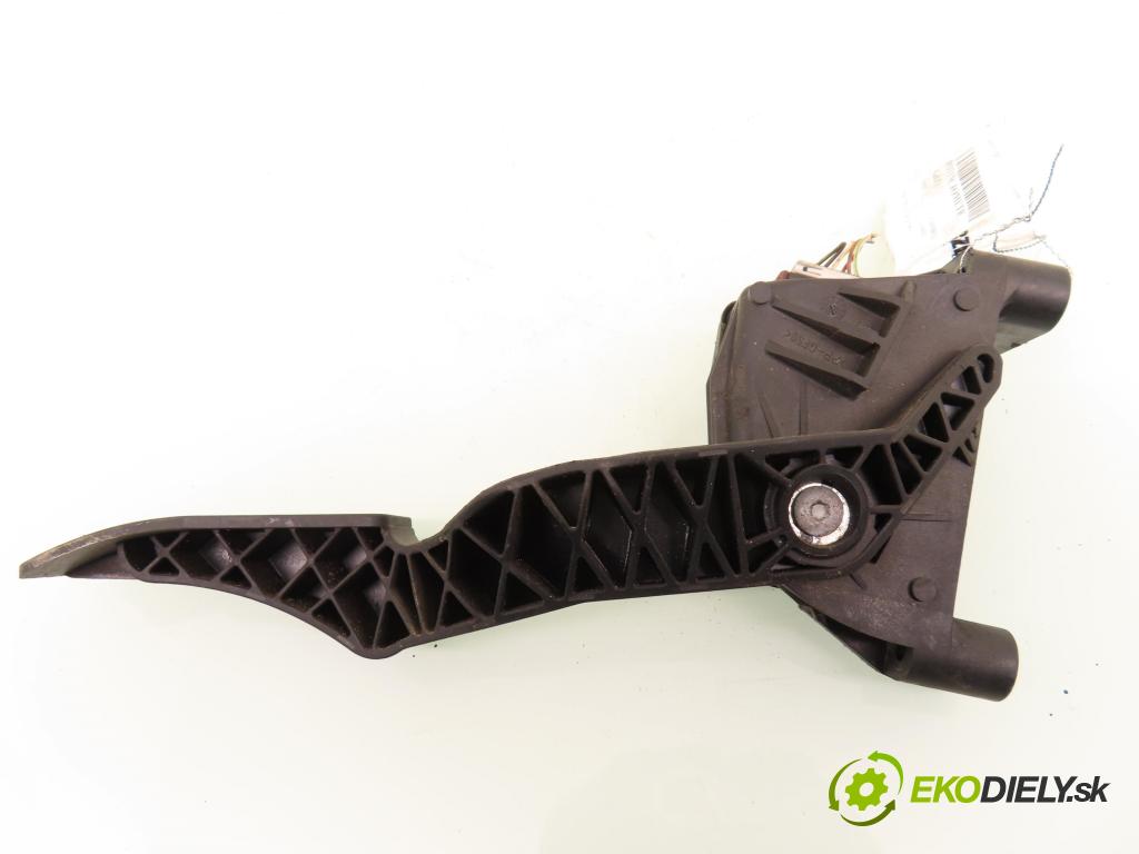 OPEL ZAFIRA B (A05) MINIVAN 2006 69,00 1.6 CNG - Z 16 YNG 1598,00 Potenciometer plynu 9202341 ; 9202341BT (Pedále)