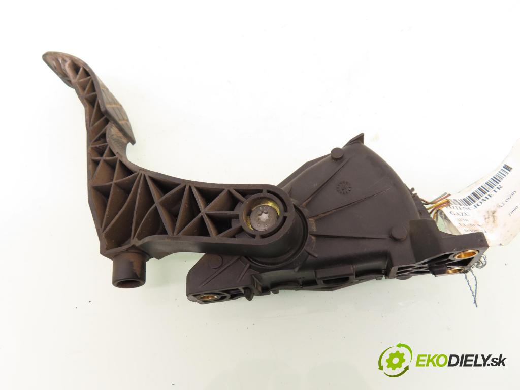 AUDI A2 (8Z0) HB 2000 55,00 1.4 - AUA 1390,00 Potenciometer plynu 8Z1721523 (Pedále)