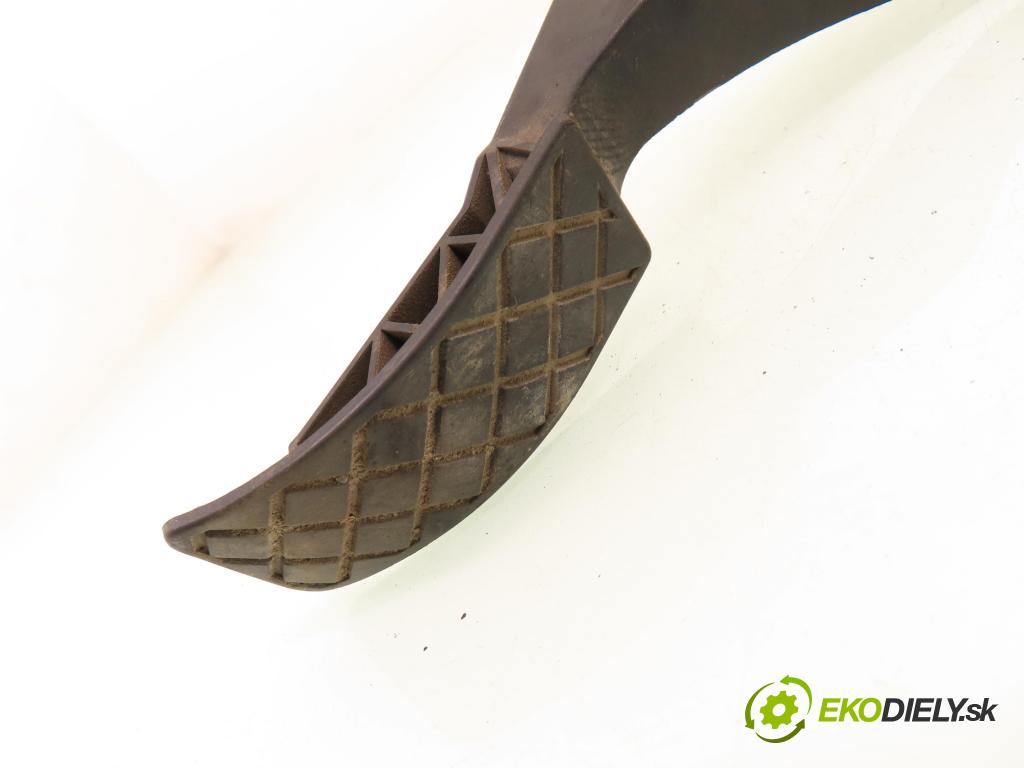 AUDI A2 (8Z0) HB 2000 55,00 1.4 - AUA 1390,00 Potenciometer plynu 8Z1721523 (Pedále)