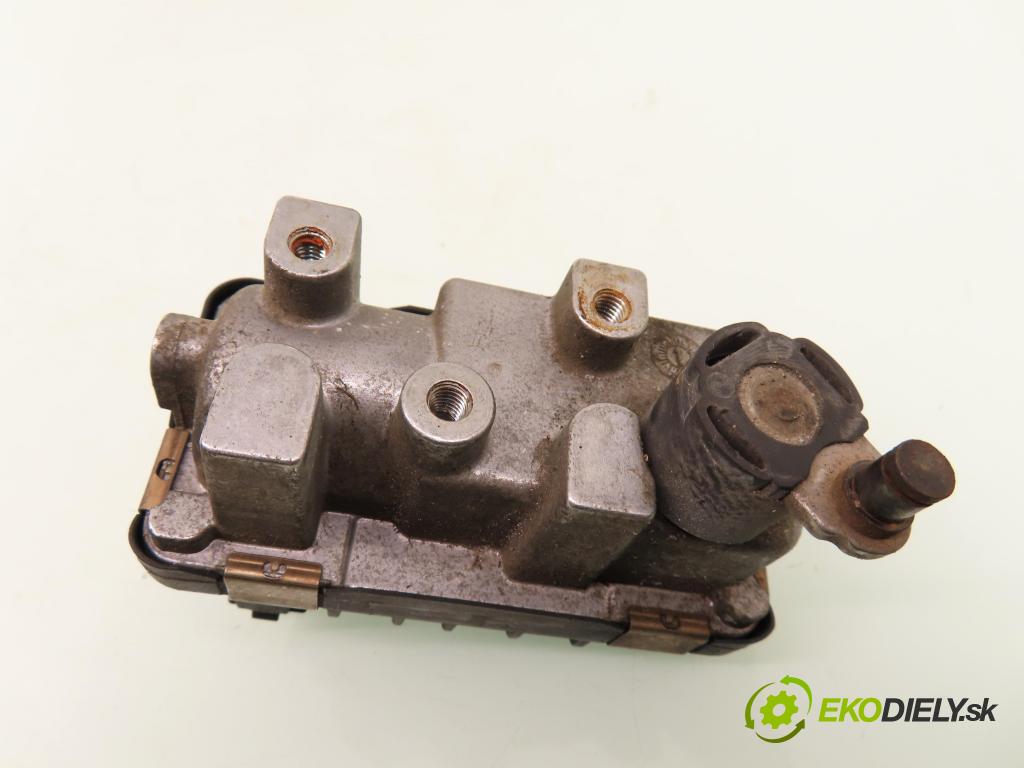 FORD FOCUS (DAW, DBW) HB 2003 85,00 1.8 TDCi - F9DA 1753,00 Nastavovač turba 6NW008412 ; 712120 (Ostatné)