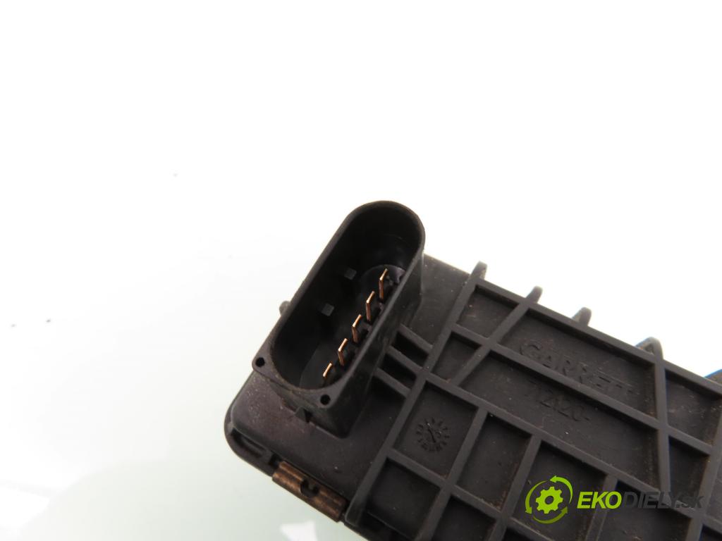 FORD FOCUS (DAW, DBW) HB 2003 85,00 1.8 TDCi - F9DA 1753,00 Nastavovač turba 6NW008412 ; 712120 (Ostatné)