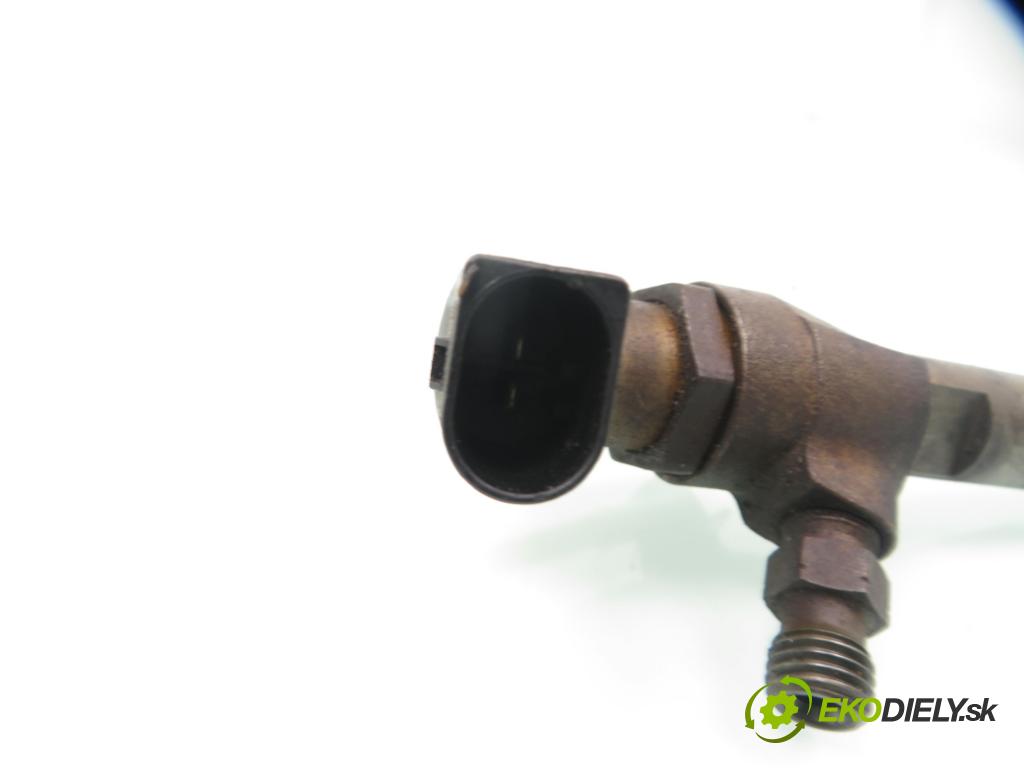 FORD FOCUS II Turnier (DA_, FFS, DS) KOMBI 2005 85,00 1.8 TDCi - KKDA 1753,00 vstrekovač 5WS40086 ; 4M5Q9F593AD (Vstrekovače)