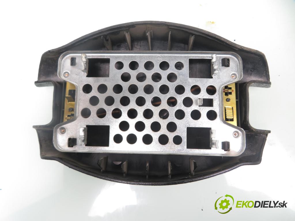 VW TRANSPORTER IV Skrzynia (70XA) FURGON 1997 50,00 1.9 TD 68 - ABL 1896,00 Volant 7D0419091A (Volanty)