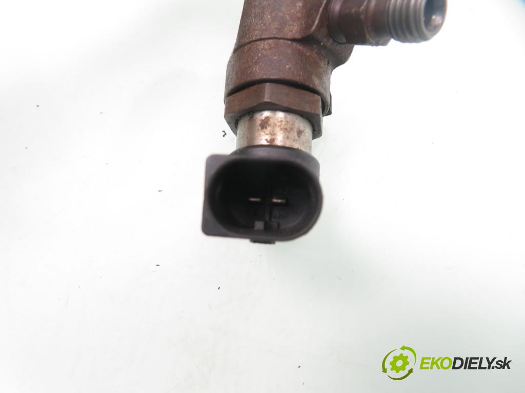 FORD FOCUS II (DA_, HCP) HB 2006 85,00 1.8 TDCi 115 - KKDA 1753,00 vstrekovač 4M5Q9F593AD (Vstrekovače)