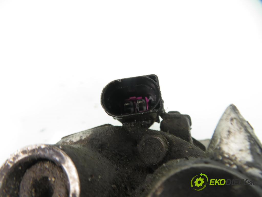 SEAT LEON (1M1) HB 2002 77,00 1.6 16 V - AZD 1598,00 KOMPRESOR: klimatizácie 1J0820803K (Kompresory klimatizácie)