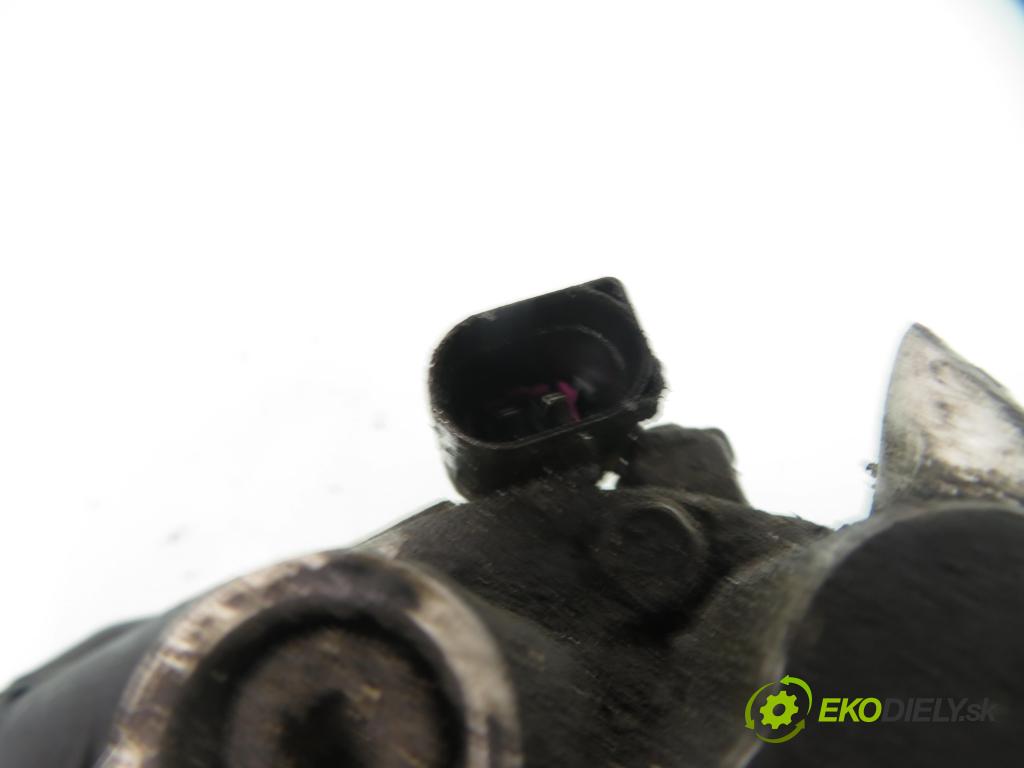 SEAT LEON (1M1) HB 2002 77,00 1.6 16 V - AZD 1598,00 KOMPRESOR: klimatizácie 1J0820803K (Kompresory klimatizácie)