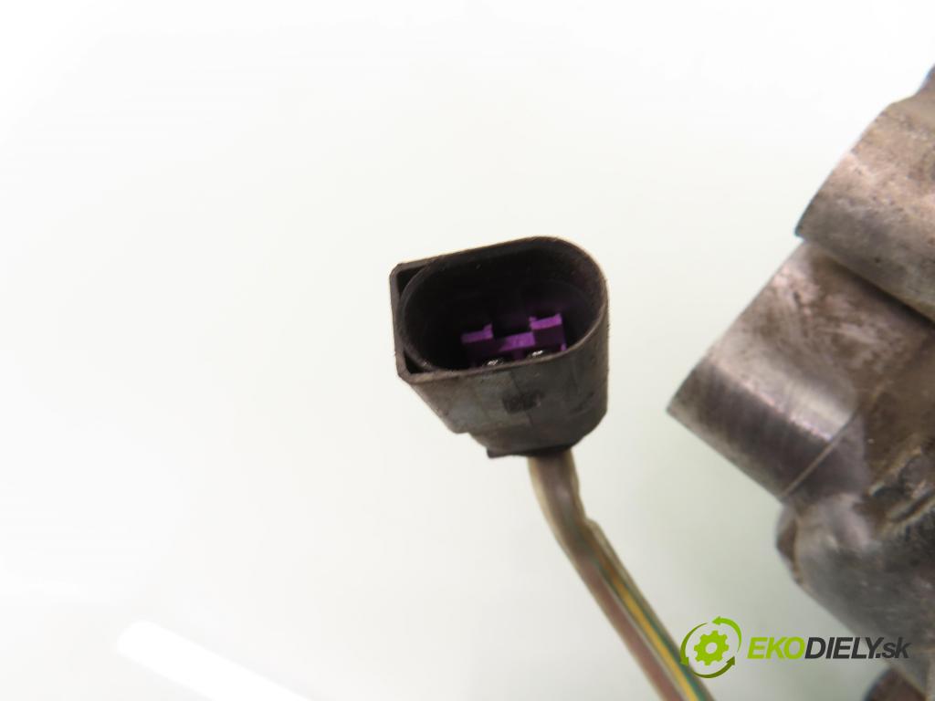 FORD GALAXY (WGR) MINIVAN 2004 85,00 1.9 TDI PD 115 - AUY 1896,00 KOMPRESOR: klimatizácie 1J0820803A (Kompresory klimatizácie)