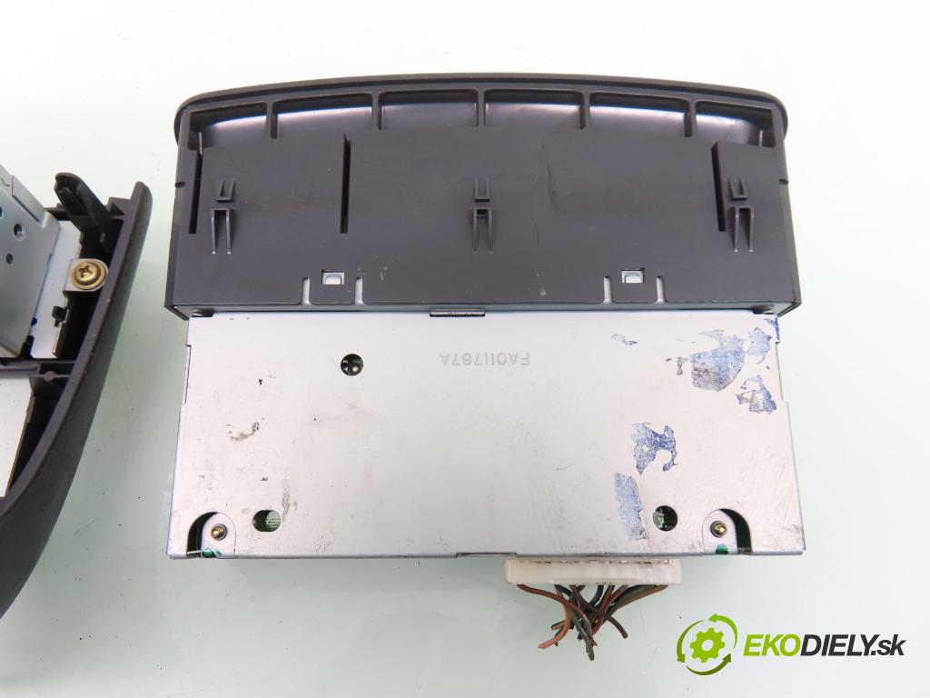 TOYOTA YARIS (_P1_) HB 1999 50,00 1.0 VVT- i 68 - 1SZ-FE 998,00 RADIO Modul 861200D011 ; 861100D011B1