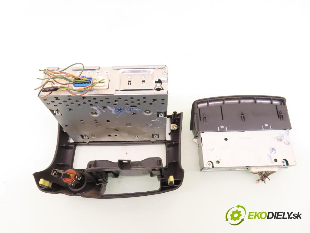 TOYOTA YARIS (_P1_) HB 1999 50,00 1.0 VVT- i 68 - 1SZ-FE 998,00 RADIO Modul 861200D011 ; 861100D011B1