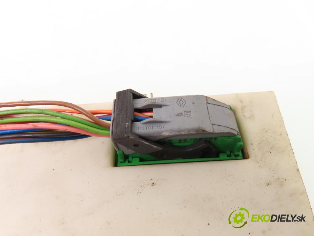RENAULT LAGUNA II (BG0/1_) LIFTBACK 2001 79,00 1.6 16V (BG0A, BG0L) - K4M 710 1598,00 Panel kúrenia KLIMATRONIK 8200181132D