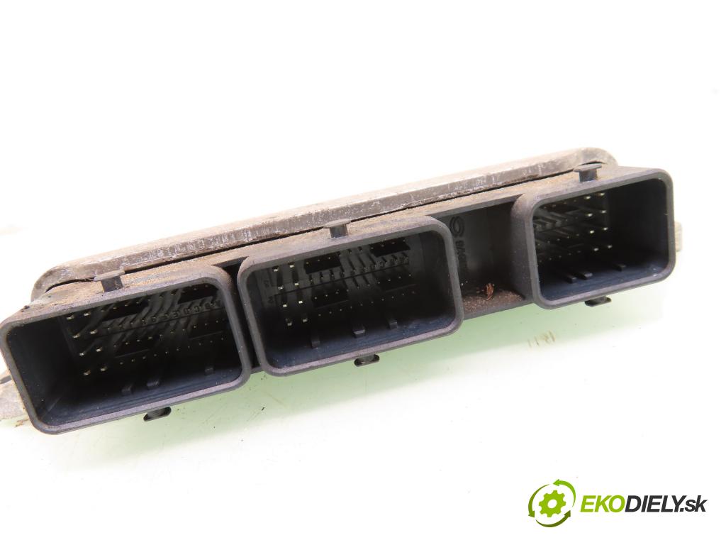 RENAULT LAGUNA II (BG0/1_) LIFTBACK 2005 99,00 2.0 16V (BG00, BG0K, BG0P, BG0W) - F4R 712 1998,00 Riadiaca jednotka Motor 8200444583 ; 8200444586