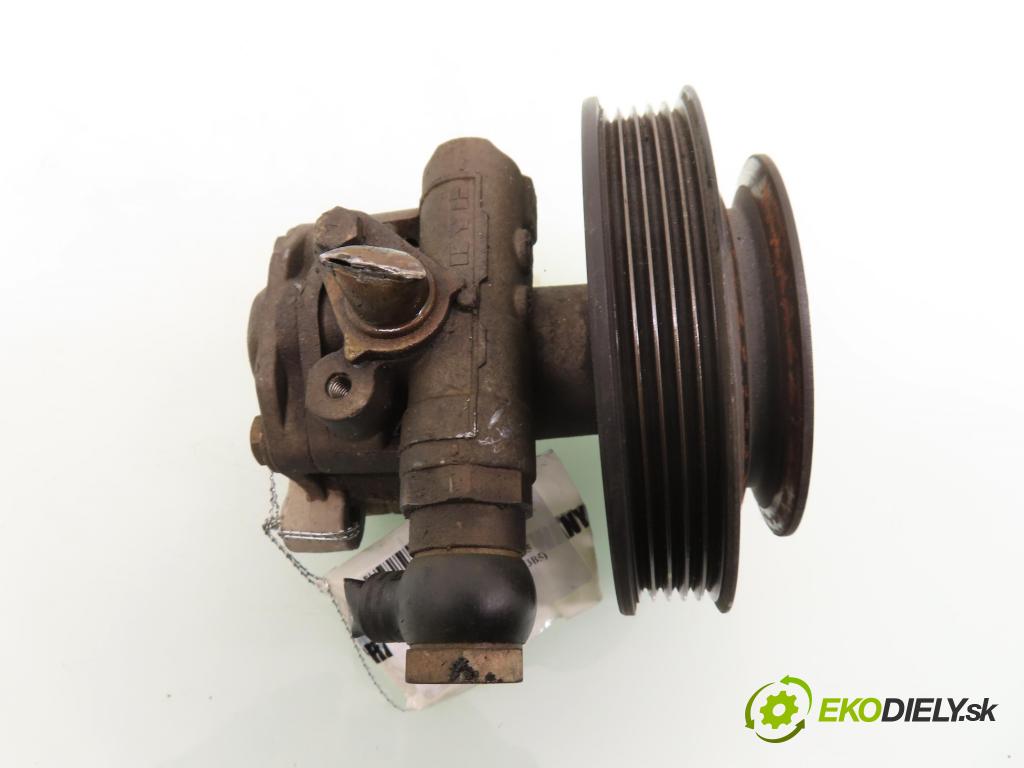 VW PASSAT B5 Variant (3B5) KOMBI 1999 110,00 1.8 T - AEB 1781,00 Pumpa servočerpadlo 8D0145156L (Servočerpadlá, pumpy riadenia)