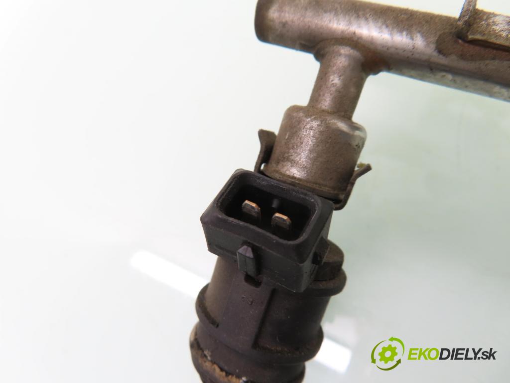 OPEL VECTRA B (J96) SEDAN 2000 85,00 1.8 i 16V ECOTEC  X 18 XE 1799,00 Lišta vstrekovacia 90536149 ; 5WK93151 (Vstrekovacie lišty)