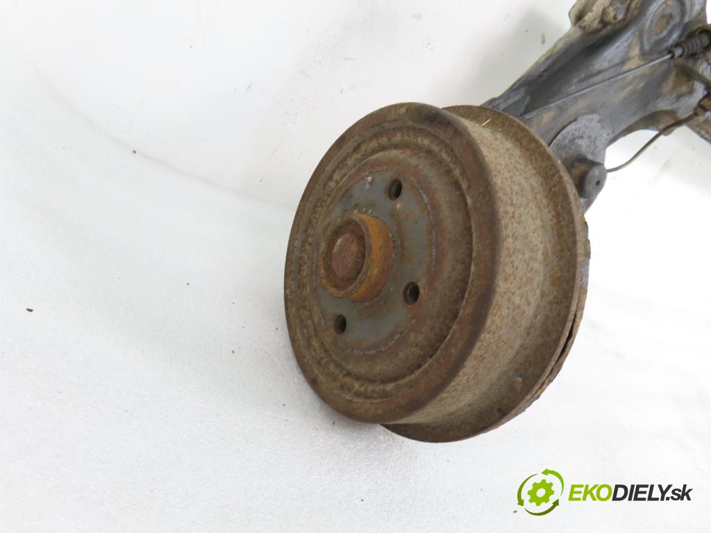 OPEL ASTRA F (T92) HB 1998 55,00 1.6 - 16 NZR 1598,00 výztuha zadní část