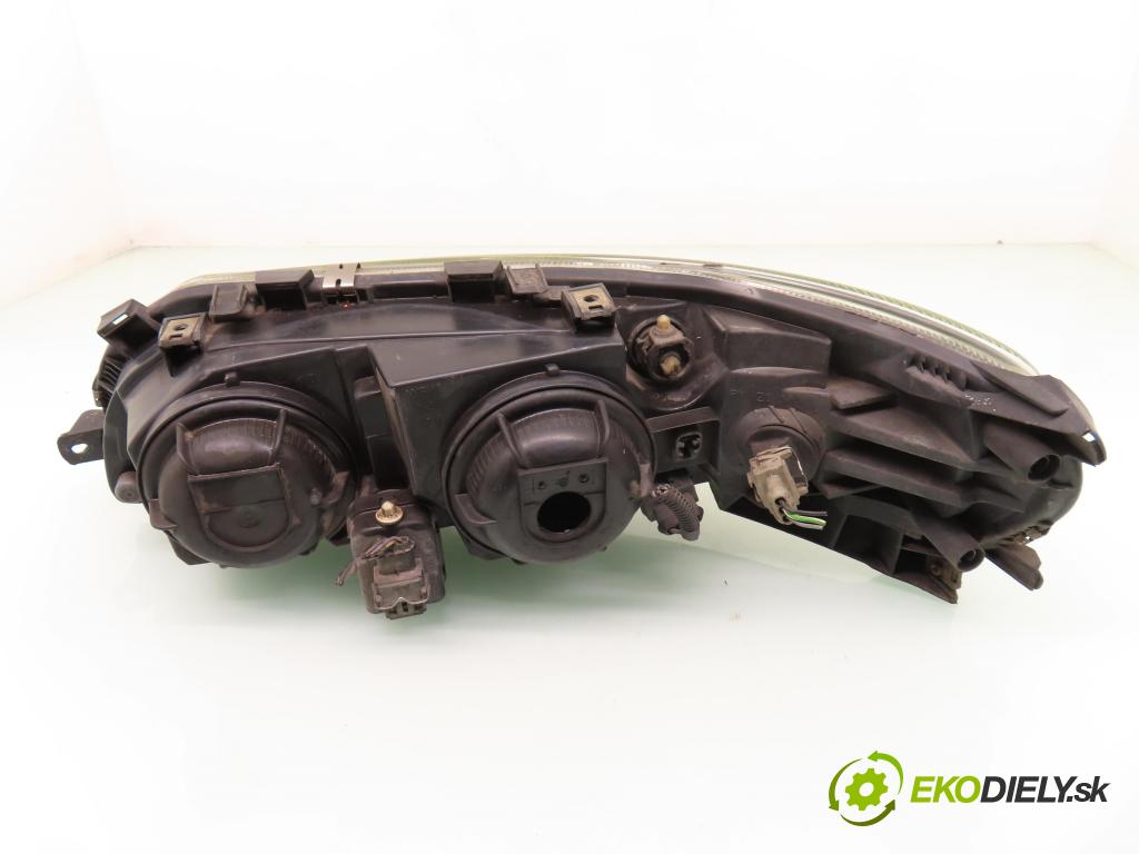 VOLVO S60 I (384) SEDAN 2001 132,00 2.0 T - B 5204 T5 1984,00 Svetlo PP 9151852 ; 89005963