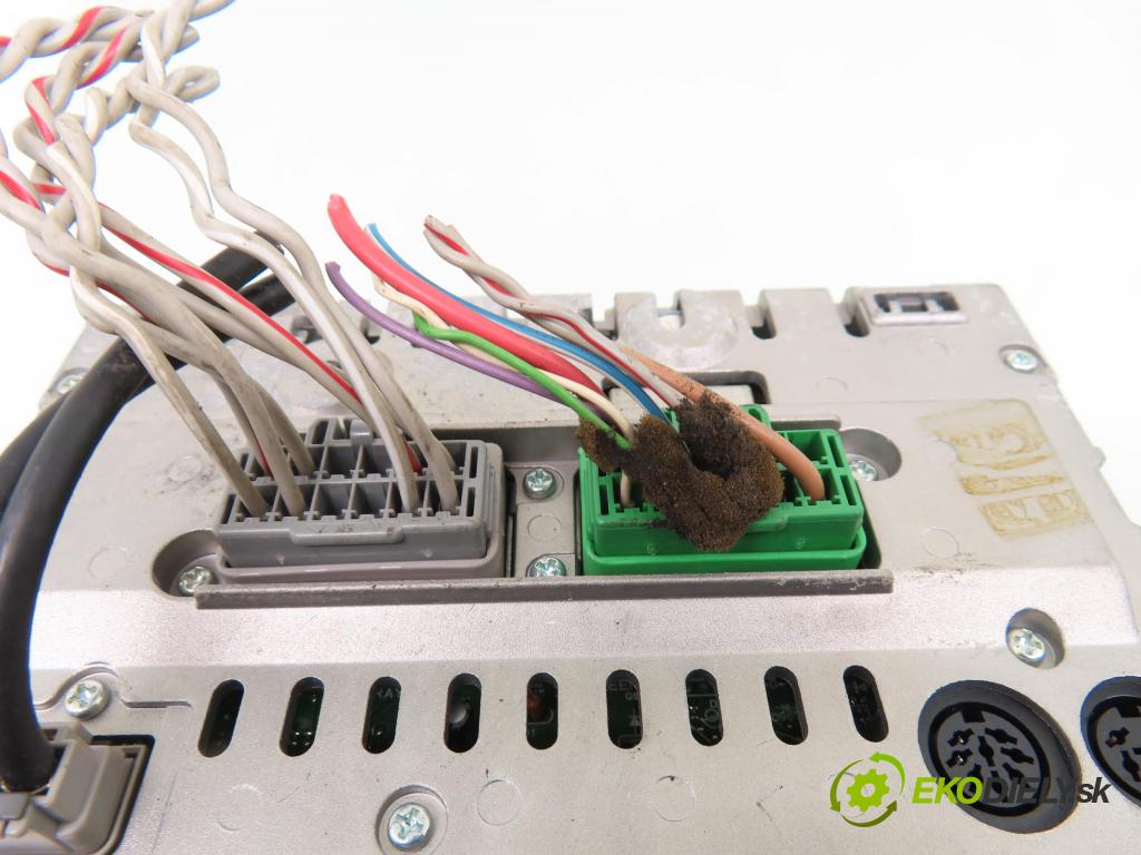 VOLVO S60 I (384) SEDAN 2001 132,00 2.0 T - B 5204 T5 1984,00 RADIO CD Modul 86511521