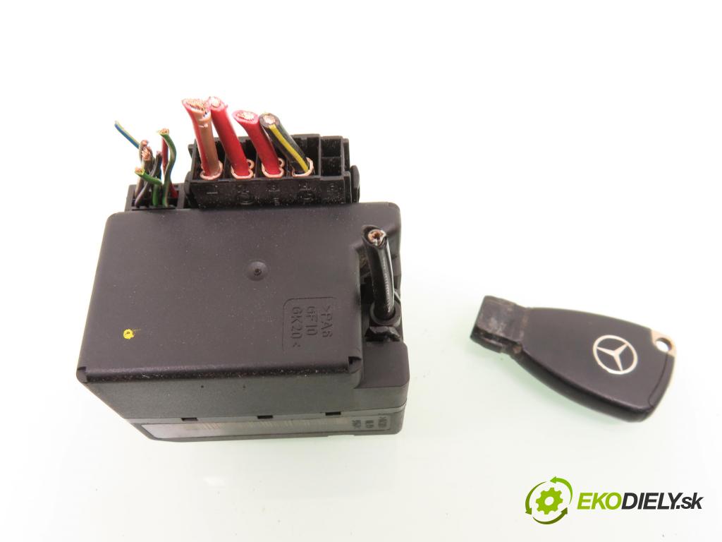 MERCEDES-BENZ KLASA S (W220) SEDAN 2004 145,00 S 320 CDI 197 - OM 613.960 3222,00 spinačka 2155450808 (Spínacie skrinky a kľúče)