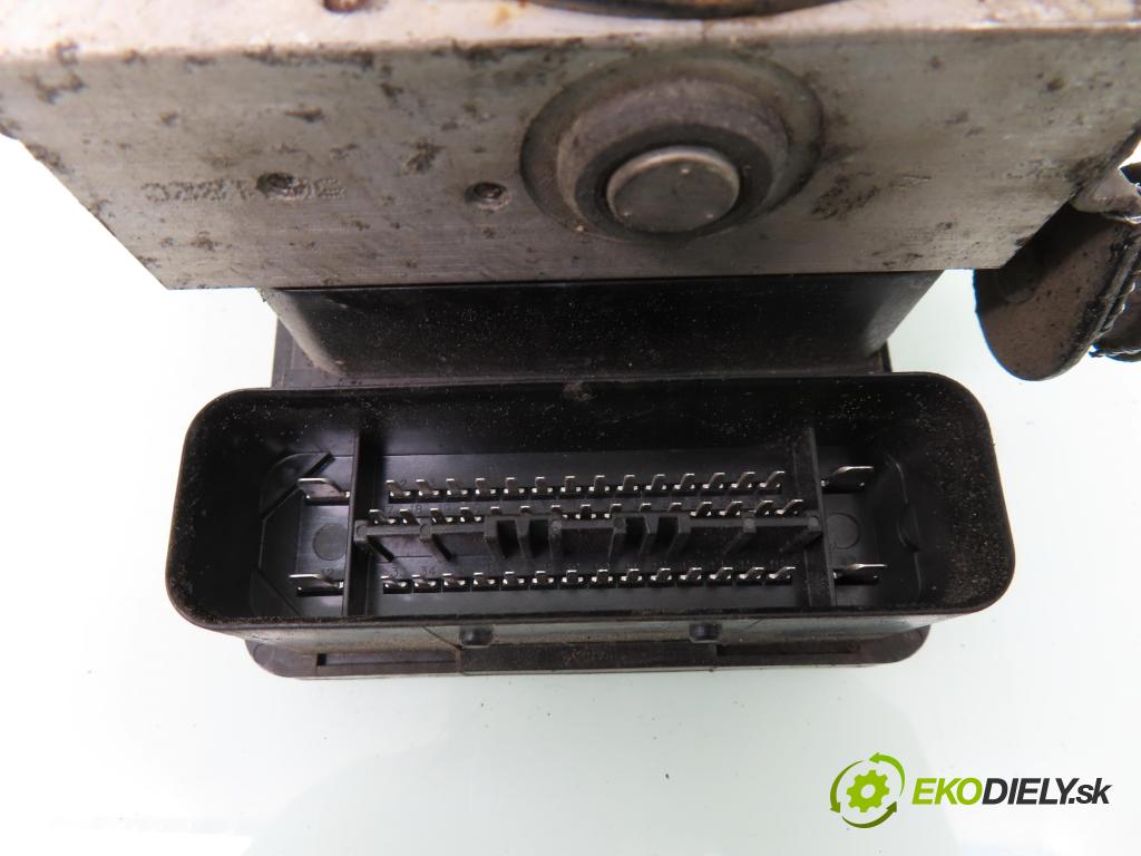 AUDI A3 (8P1) HB 2006 103,00 2.0 TDI PD 16V 140 1968,00 Pumpa ABS 1K0907379AA ; 1K0614517T (Pumpy ABS)