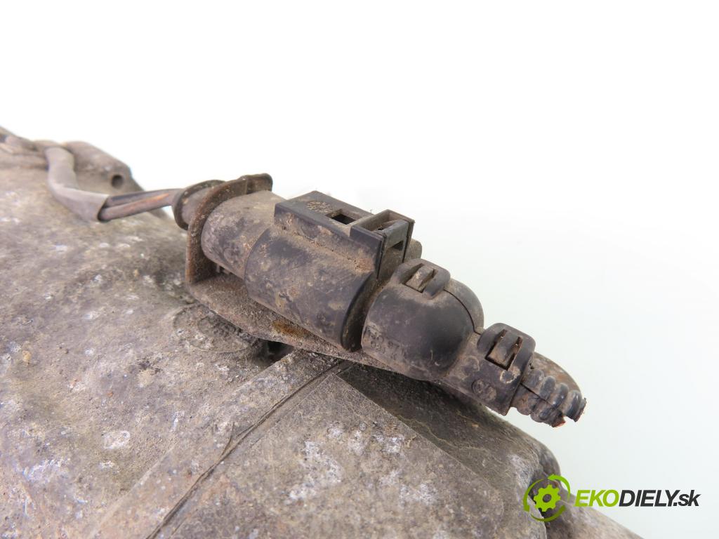 FORD GALAXY (WGR) MINIVAN 2001 85,00 1.9 TDI PD 115 - AUY 1896,00 KOMPRESOR: klimatizácie 7M3820803 ; YM2H19D629BA (Kompresory klimatizácie)