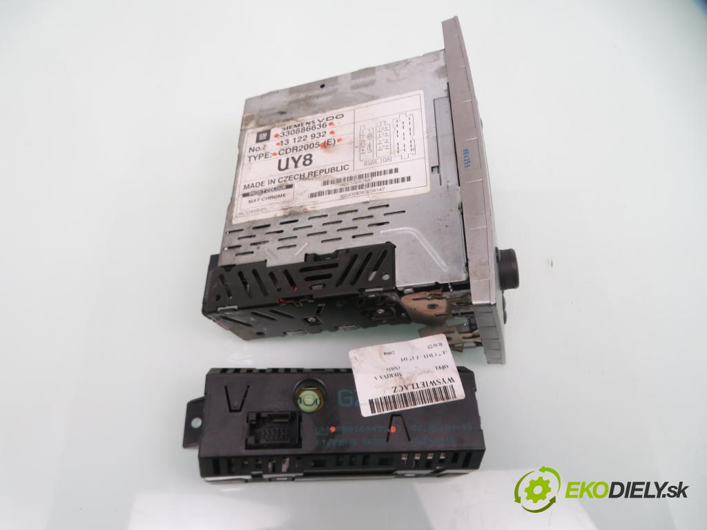 OPEL MERIVA A nadwozie wielkoprzestrzenne (MPV) (X03) MINIVAN 2004 74,00 1.7 CDTI 100 - Z 17 DTH 1686,00 RADIO CD 330886636 ; 13122932