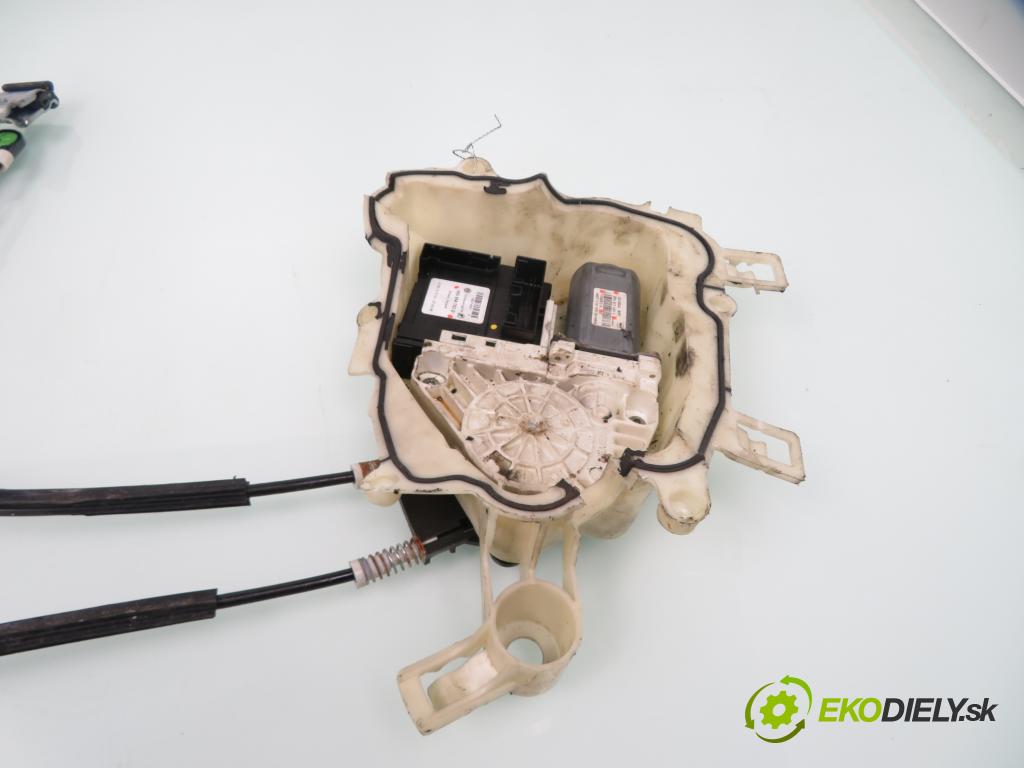 SEAT ALTEA (5P1) MINIVAN 2004 75,00 1.6 102 1595,00 mechanismus oken 5P0837401A ; 1K0959793D