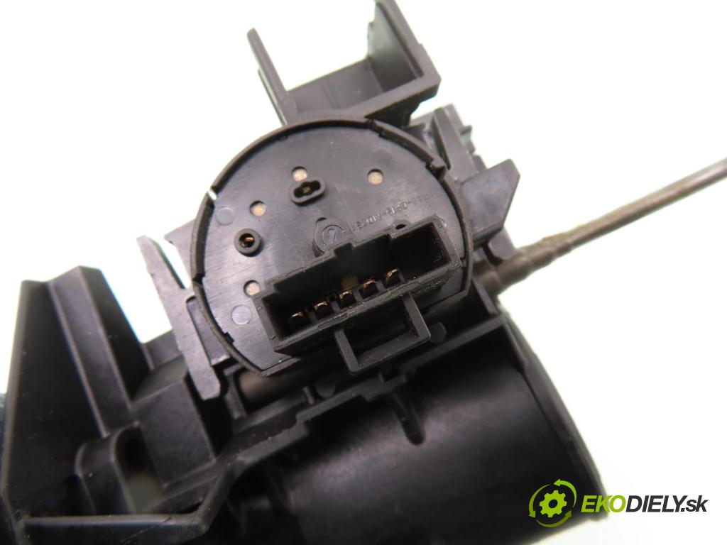 OPEL MERIVA A nadwozie wielkoprzestrzenne (MPV) (X03) HB 2005 66,00 1.4 16V Twinport - Z 14 XEP 1364,00 spinačka 90589313 ; 90589389 ; 24413106 (Spínacie skrinky a kľúče)