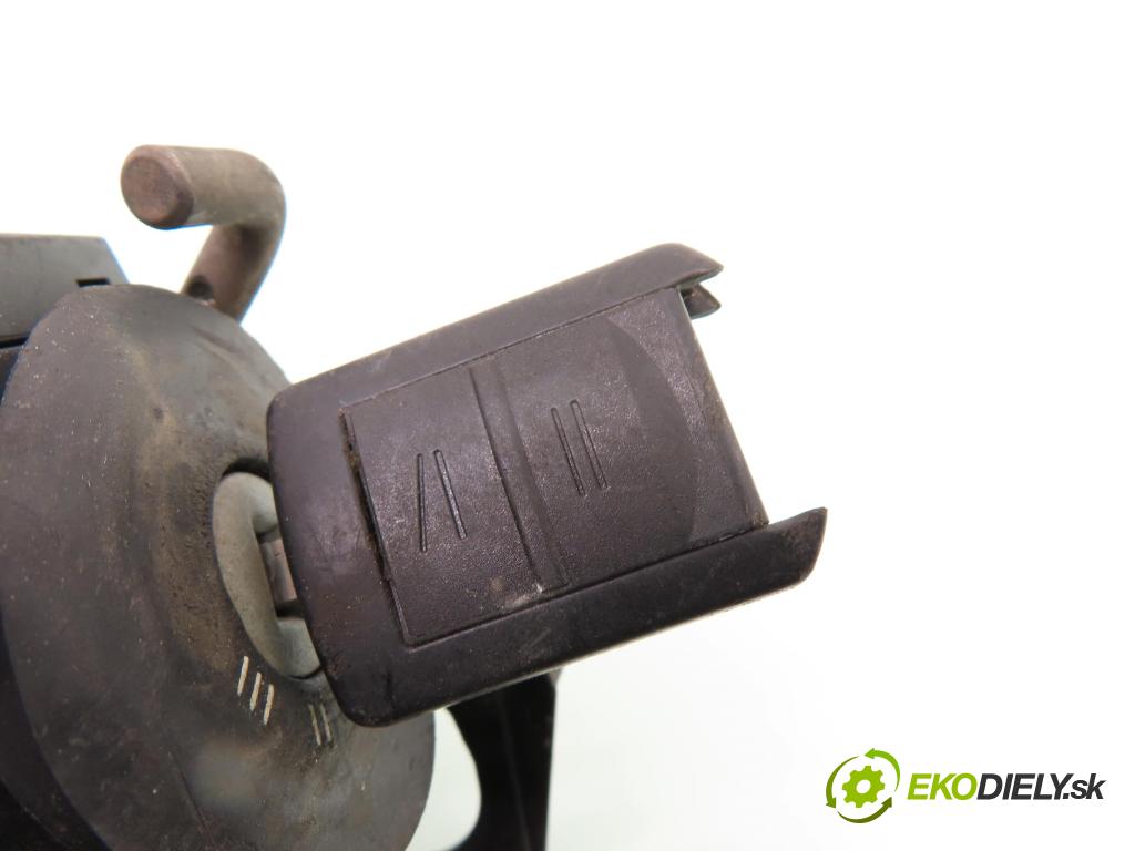 OPEL MERIVA A nadwozie wielkoprzestrzenne (MPV) (X03) HB 2005 66,00 1.4 16V Twinport - Z 14 XEP 1364,00 spinačka 90589313 ; 90589389 ; 24413106 (Spínacie skrinky a kľúče)