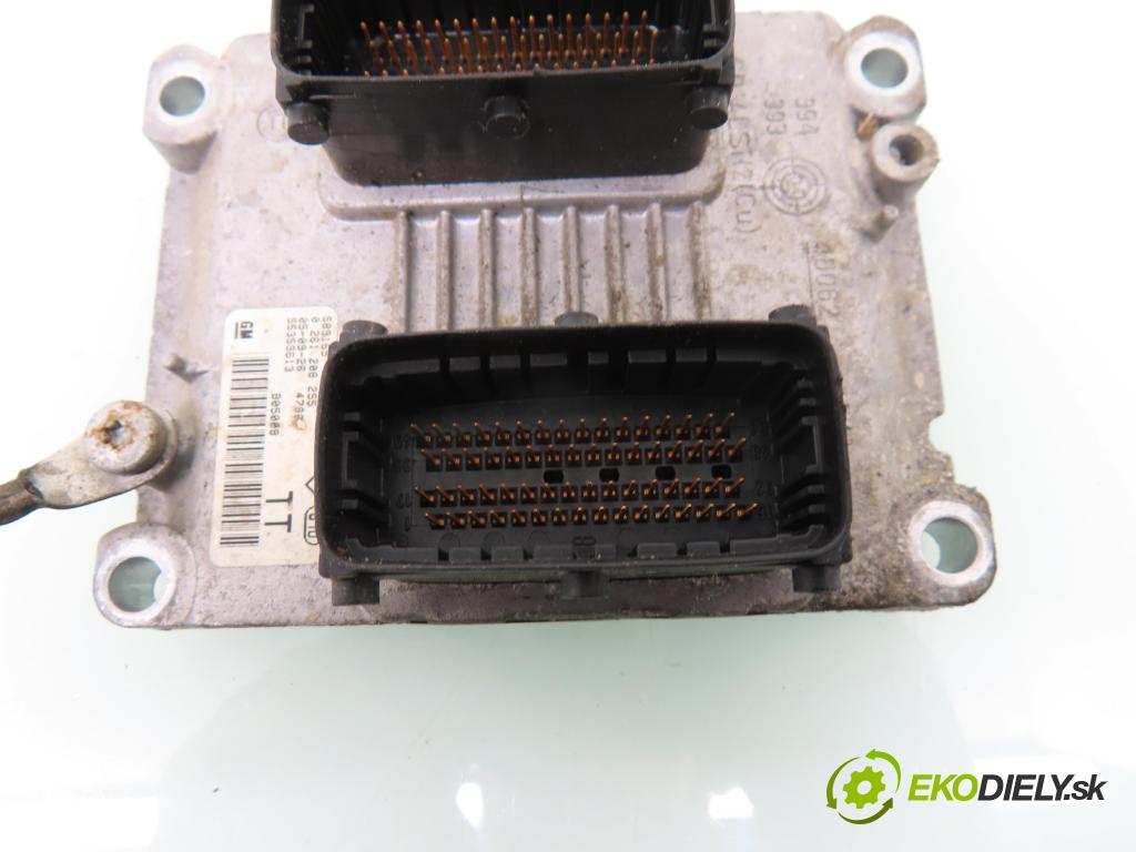 OPEL MERIVA A nadwozie wielkoprzestrzenne (MPV) (X03) HB 2005 66,00 1.4 16V Twinport - Z 14 XEP 1364,00 Riadiaca jednotka Motor 0261208255 ; 55353613