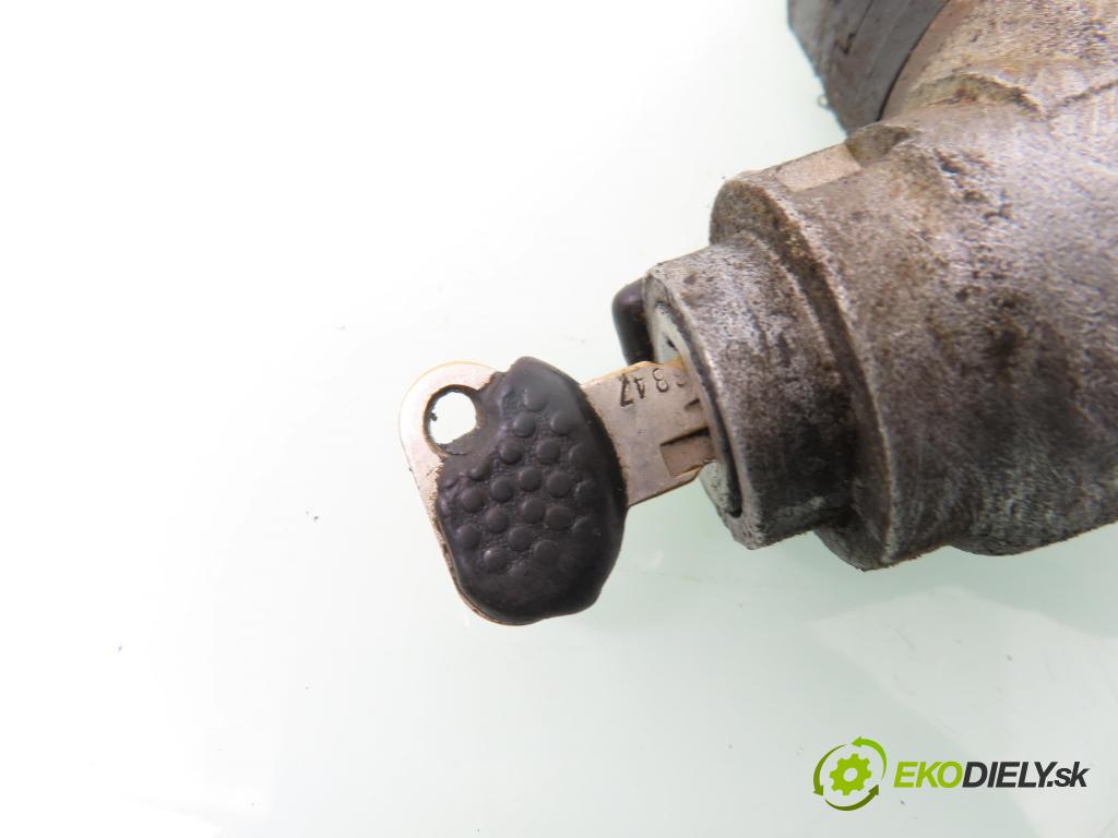 CITROEN JUMPER Skrzynia (230L) FURGON 1995 51,00 1.9 D - D9B (XUD9A/U) 1905,00 spinačka  (Spínacie skrinky a kľúče)