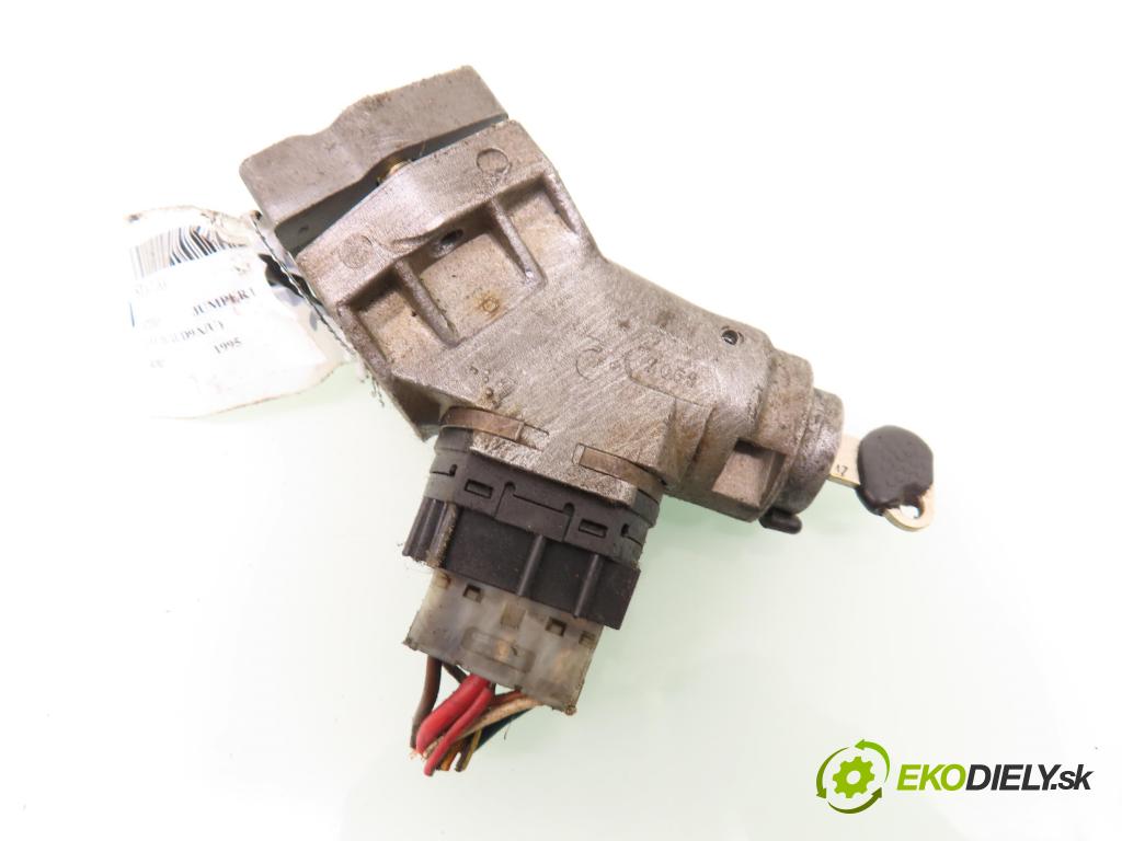 CITROEN JUMPER Skrzynia (230L) FURGON 1995 51,00 1.9 D - D9B (XUD9A/U) 1905,00 spinačka  (Spínacie skrinky a kľúče)