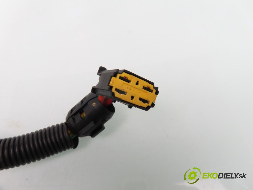 RENAULT SCENIC I (JA0/1_) MINIVAN 2000 79,00 1.6 - K4M 700 1598,00 spinačka  (Spínacie skrinky a kľúče)