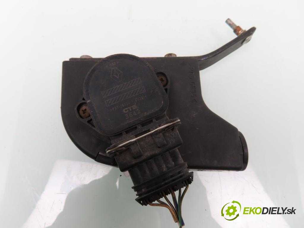 RENAULT SCENIC I (JA0/1_) MINIVAN 2001 75,00 1.9 dCi 102 - F9Q 732 1870,00 Potenciometer plynu 7700431919 (Pedále)