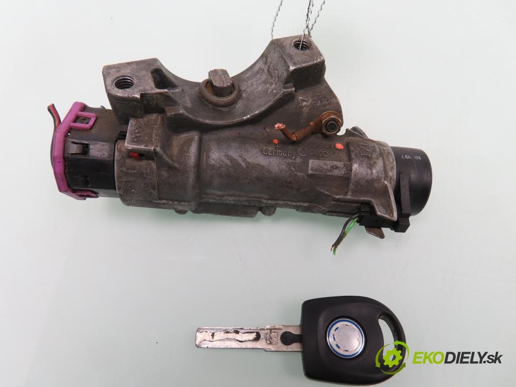 VW BORA (1J2) SEDAN 1999 66,00 1.9 TDI - AGR 1896,00 spinačka 4D0905851C (Spínacie skrinky a kľúče)