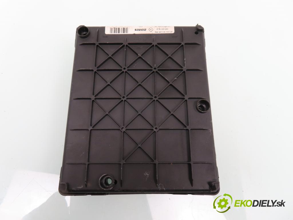 RENAULT SCENIC I (JA0/1_) MINIVAN 2001 75,00 1.9 dCi 102 - F9Q 732 1870,00 MODUL BSI 8200029342B ; S108502610F