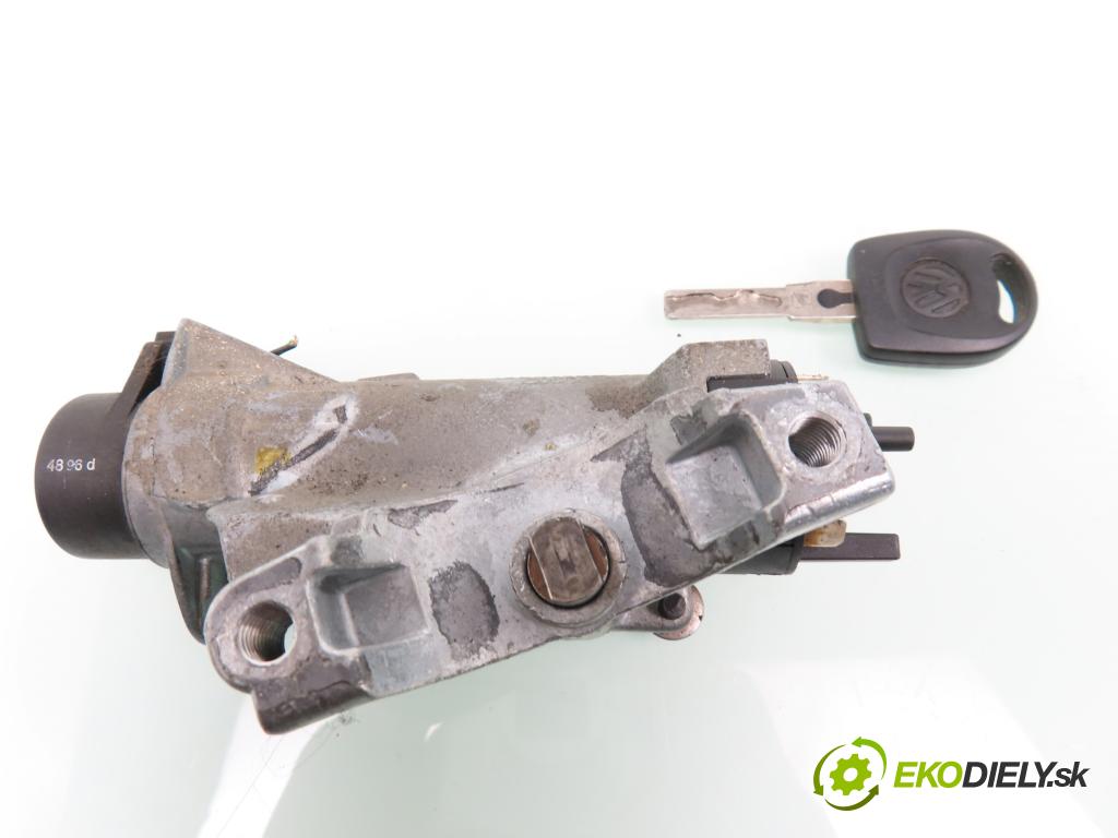 VW PASSAT B5 Variant (3B5) KOMBI 1998 110,00 1.8 T - AEB 1781,00 spinačka 4D0905851E (Spínacie skrinky a kľúče)