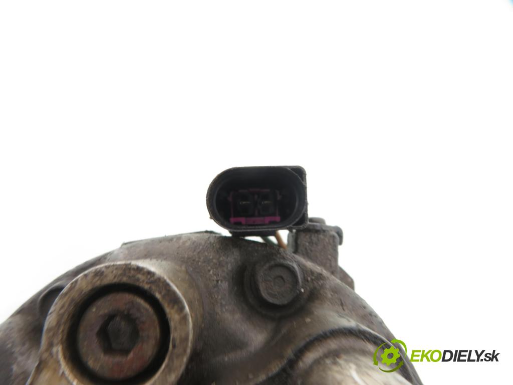 VW BORA (1J2) SEDAN 1999 66,00 1.9 TDI - AGR 1896,00 KOMPRESOR: klimatizácie 1J0820803F ; SD7V16 (Kompresory klimatizácie)