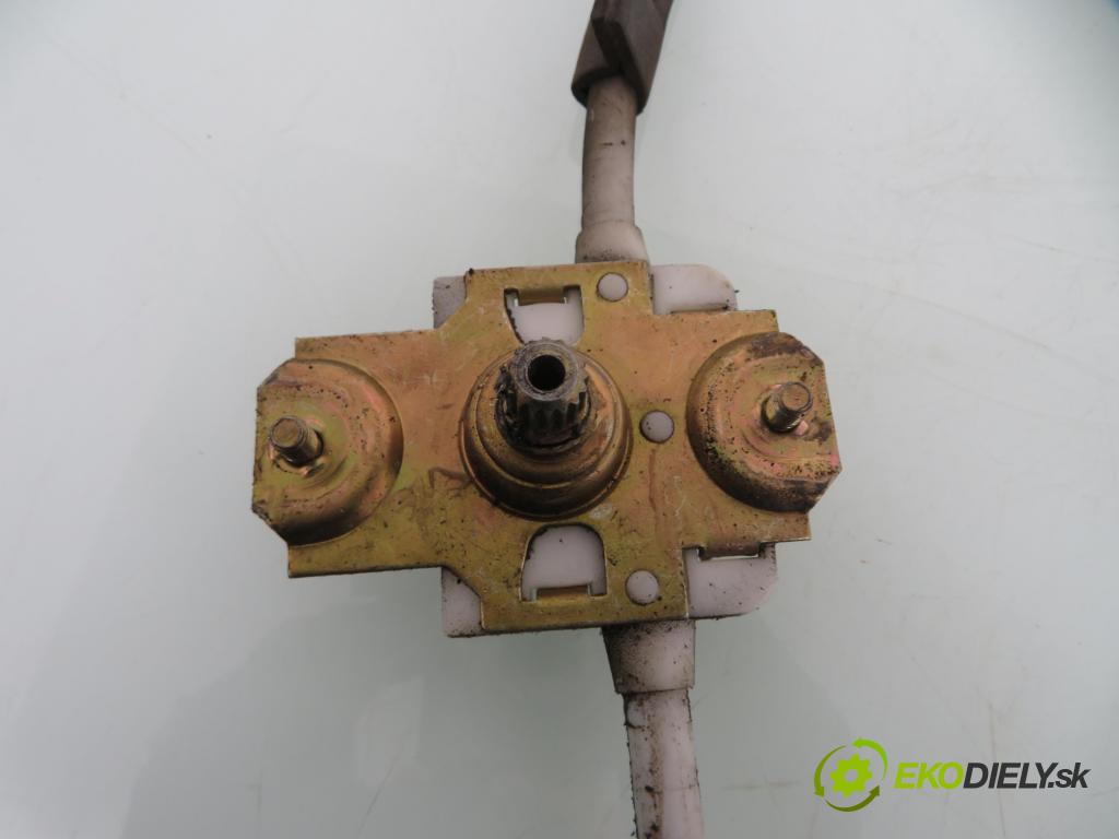 SKODA FELICIA II (6U1) HB 1997 50,00 1.3 MPI 68 1289,00 mechanismus oken LPM