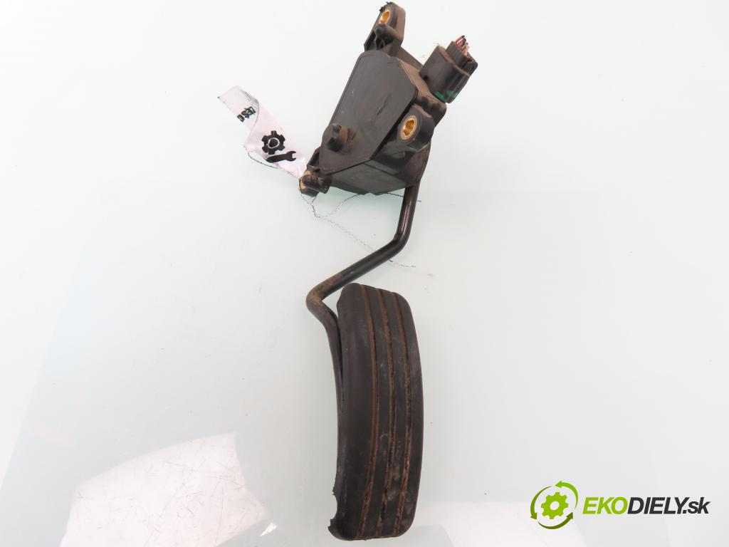 RENAULT SCENIC II (JM0/1_) MINIVAN 2006 110,00 2.0 dCi (JM1K) - M9R 700 1995,00 Potenciometer plynu 8200159645 (Pedále)