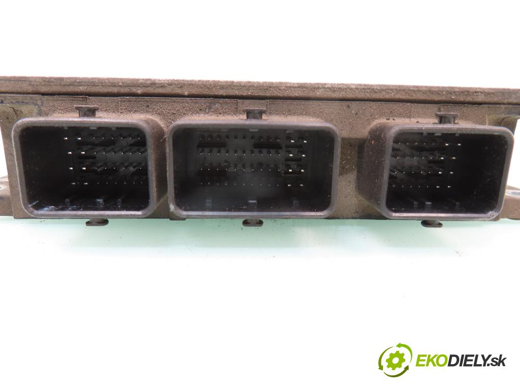 RENAULT KANGOO (KC0/1_) KOMBIVAN 2002 60,00 1.5 dCi 80 - K9K 702 1461,00 Riadiaca jednotka Motor 8200253520 ; HOM8200140057 ; R0410C038A