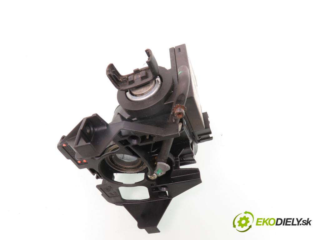 OPEL ZAFIRA A Nadwozie Wielkopojemne (MPV) (T98)  MINIVAN 2002 74,00 2.0 DTI 16V 101 - Y 20 DTH 1995,00 spinačka 90589313 ; 90589389 ; 24445098 (Spínacie skrinky a kľúče)