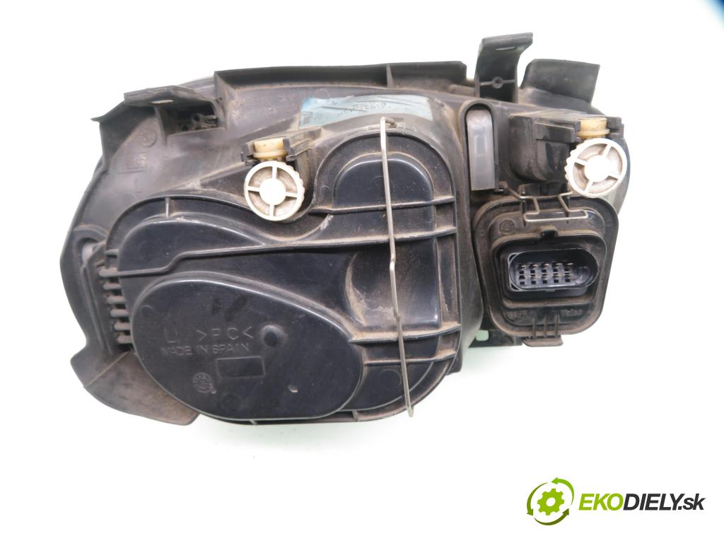 VW GOLF IV (1J1) HB 1998 55,00 1.4 16V 75 - AKQ 1390,00 Svetlo LP 1J1941015B ; 67742010