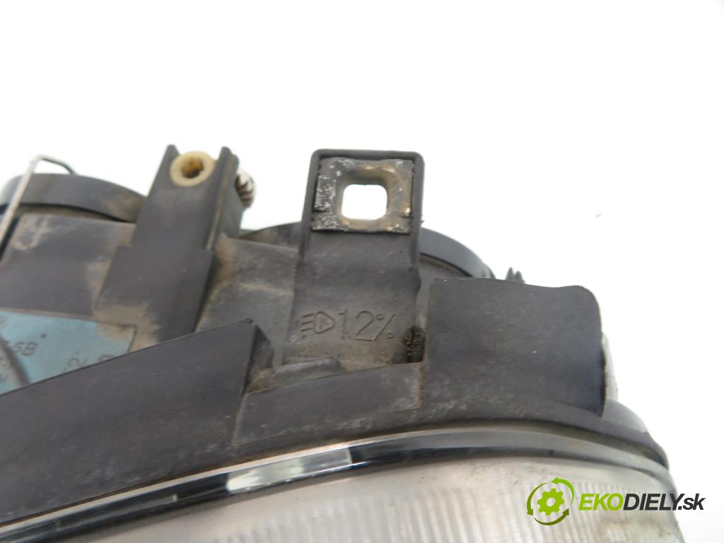 VW GOLF IV (1J1) HB 1998 55,00 1.4 16V 75 - AKQ 1390,00 Svetlo LP 1J1941015B ; 67742010