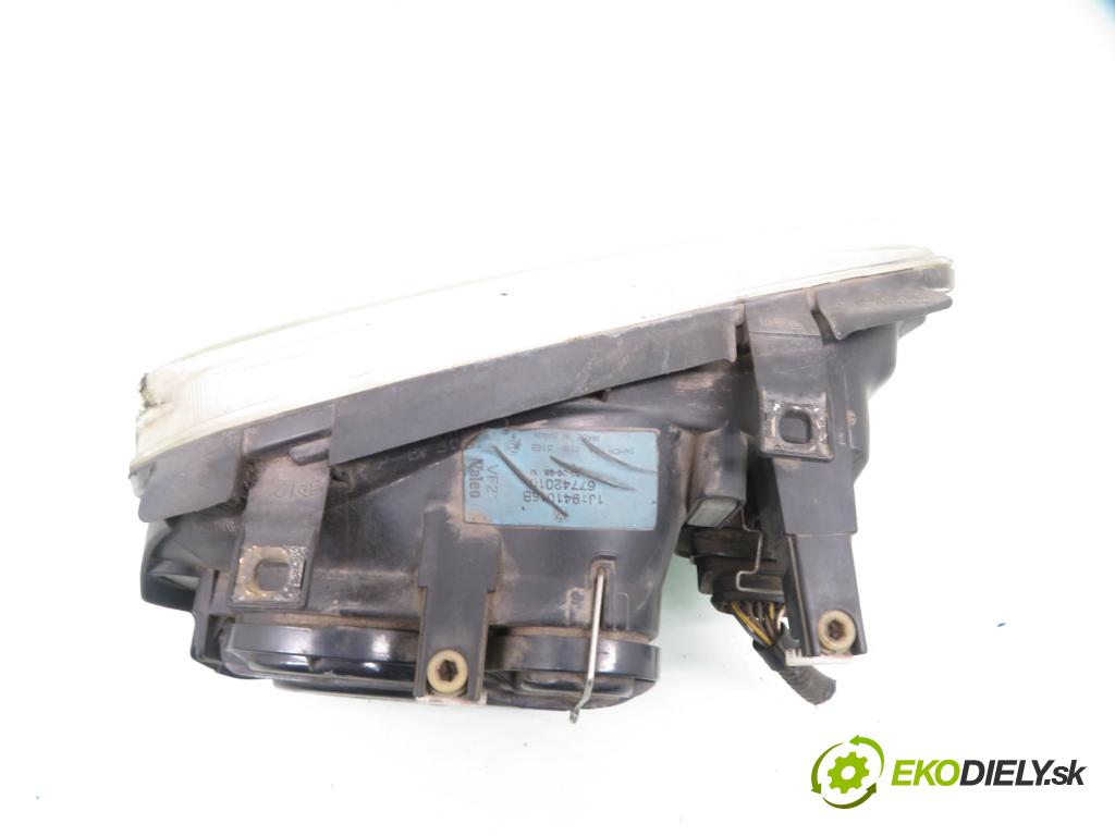 VW GOLF IV (1J1) HB 1998 55,00 1.4 16V 75 - AKQ 1390,00 Svetlo LP 1J1941015B ; 67742010