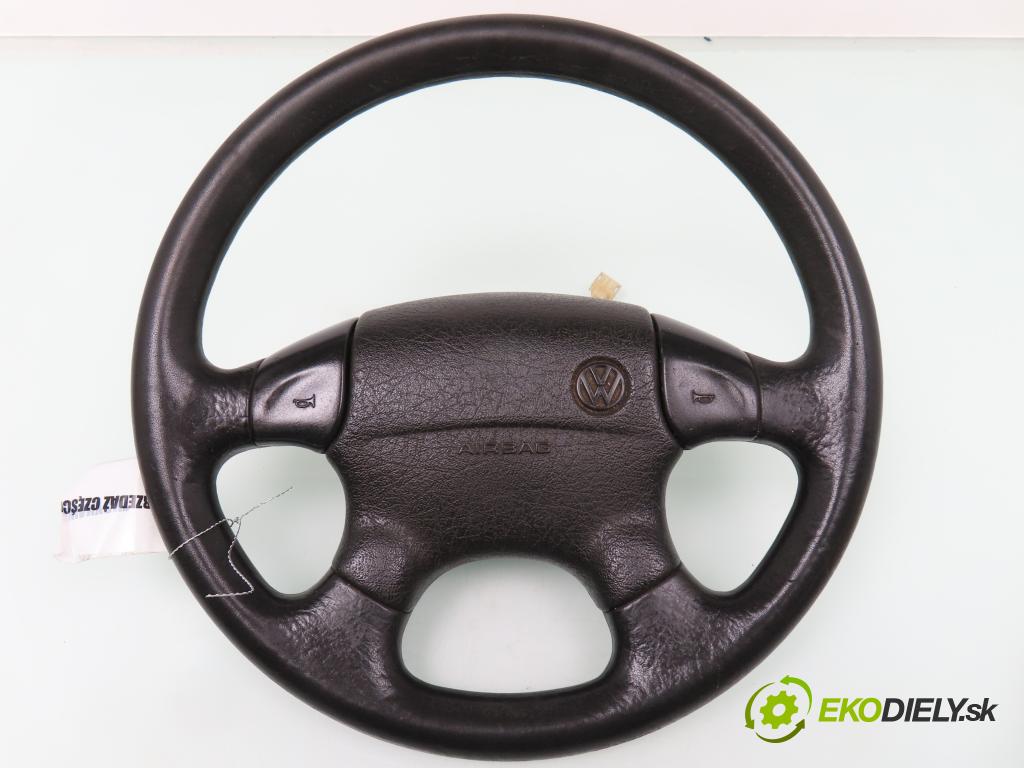 VW POLO (6N1) HB 1994 55,00 75 1.6 - AEA 1598,00 Volant 357419091K ; 3A0419091C ; 3A0880201 (Volanty)