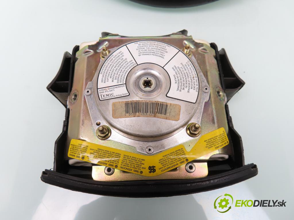 VW POLO (6N1) HB 1994 55,00 75 1.6 - AEA 1598,00 Volant 357419091K ; 3A0419091C ; 3A0880201 (Volanty)