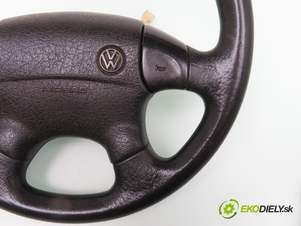 VW POLO (6N1) HB 1994 55,00 75 1.6 - AEA 1598,00 Volant 357419091K ; 3A0419091C ; 3A0880201 (Volanty)